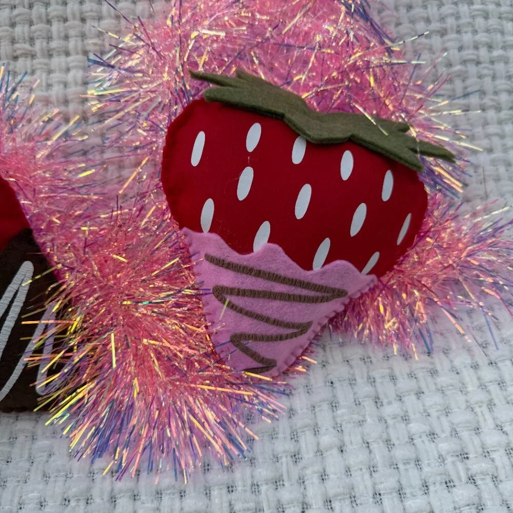Strawberry felt wreath attachment/ strawberry decor/ home decor